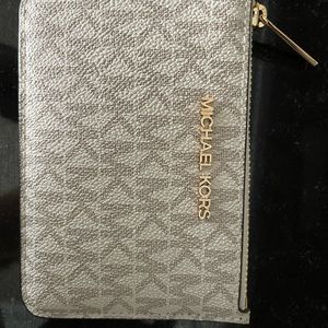 Michaela Kors wallet
